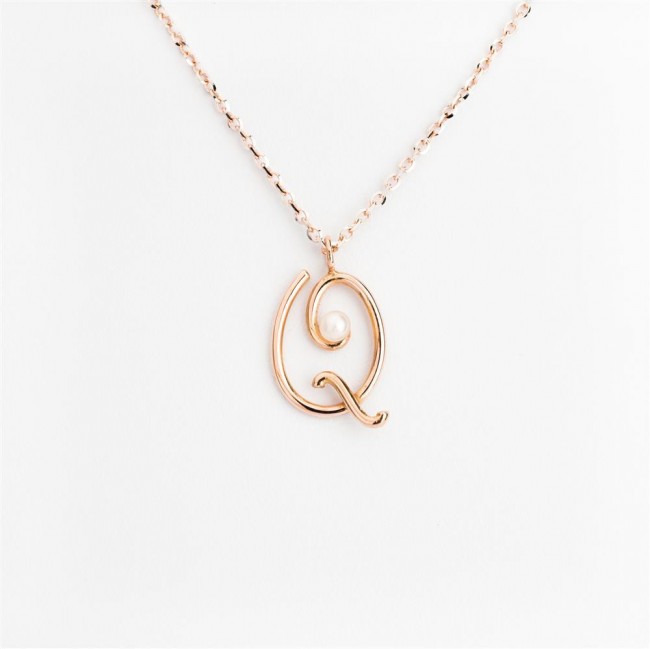 Nicolini Gioielli | Lettera alfabeto Iniziale Q in oro rosa e perle. Made in Italy