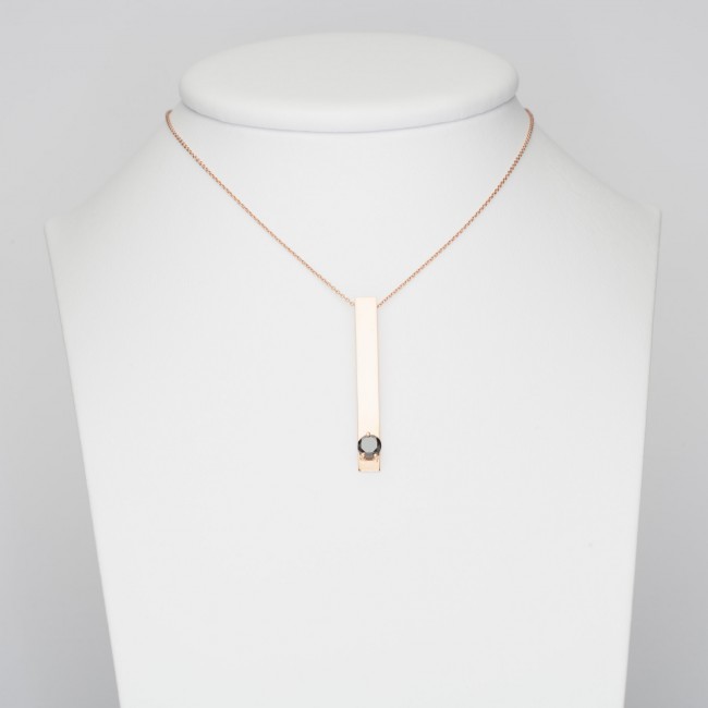 Charm in rose gold with black diamond