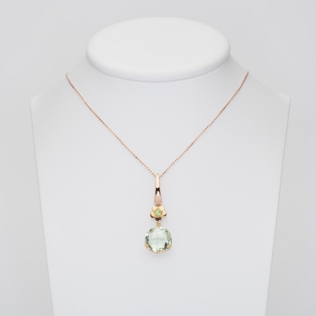 Charm with flower and green amethyst