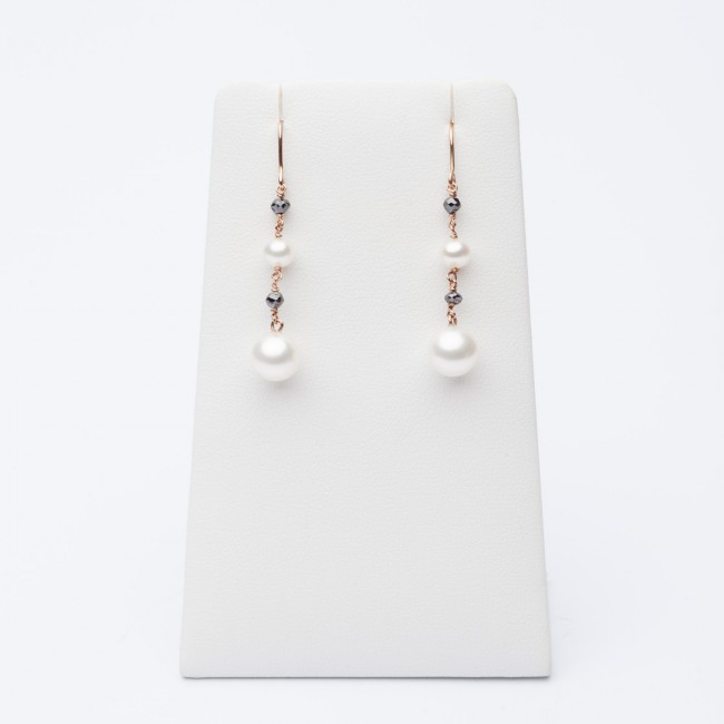 Elegant pendant earrings