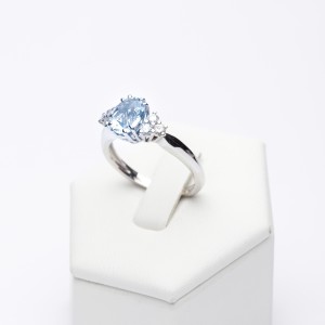 Acquamarine ring